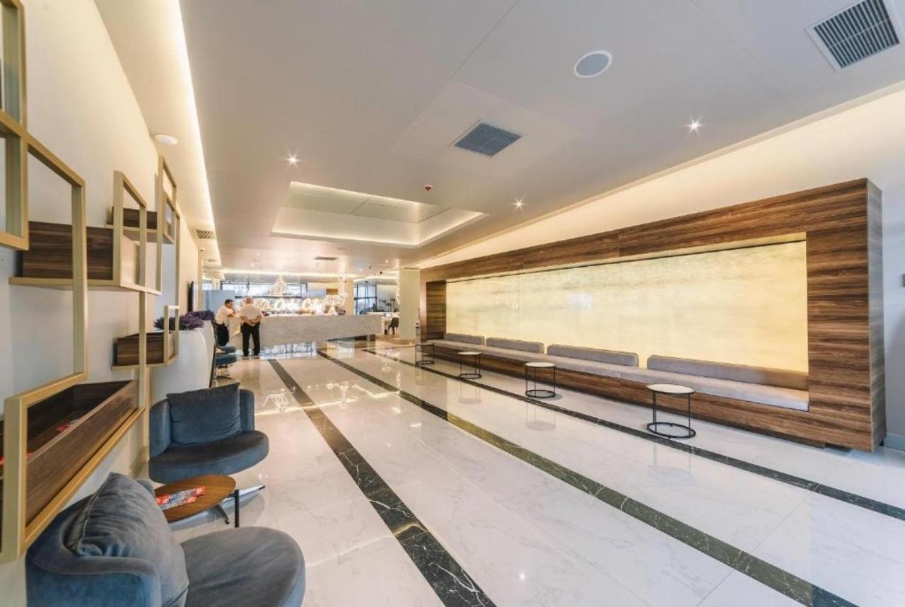 Luxury Sea View Apartments In Orbi City Batumi Esterno foto