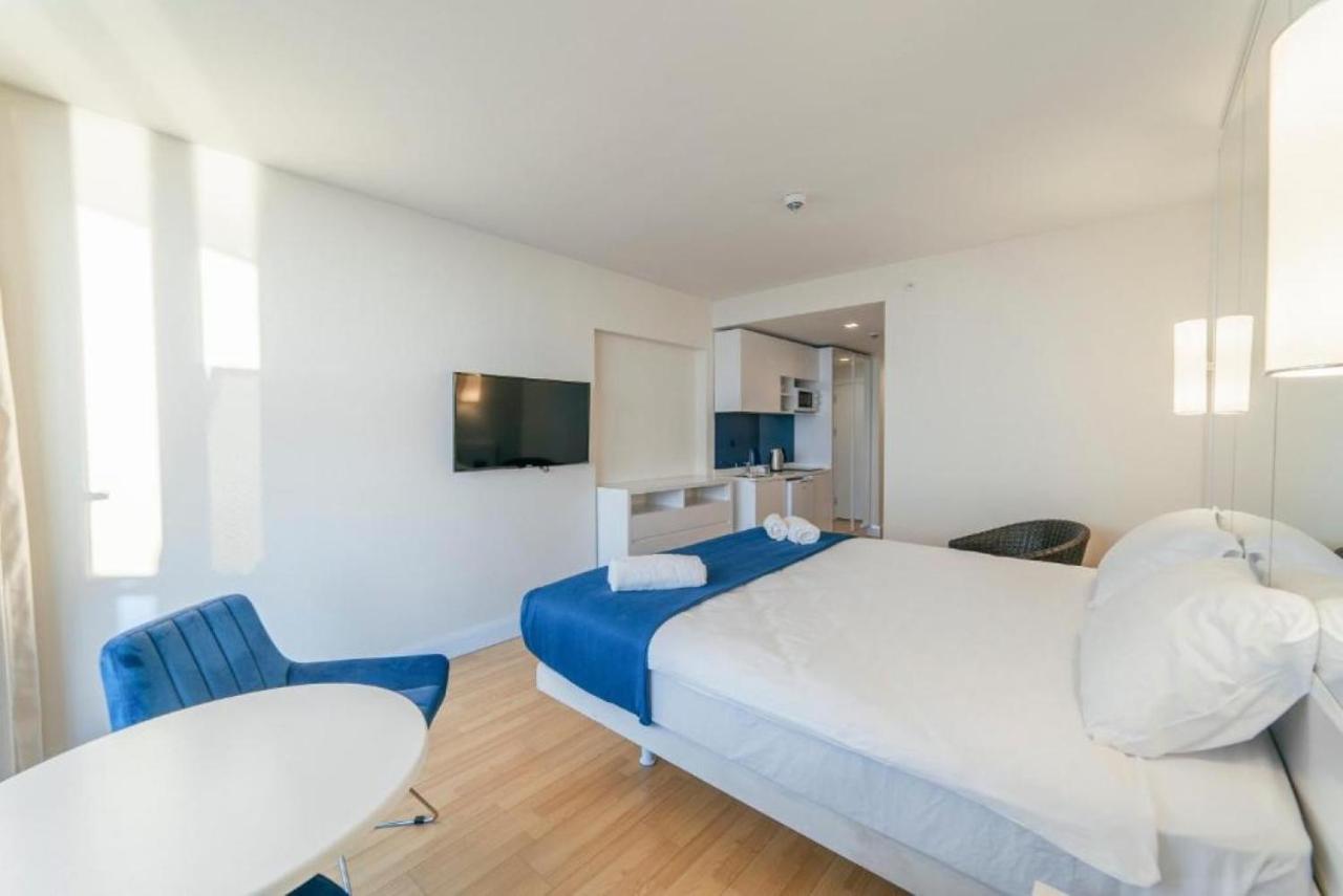 Luxury Sea View Apartments In Orbi City Batumi Esterno foto
