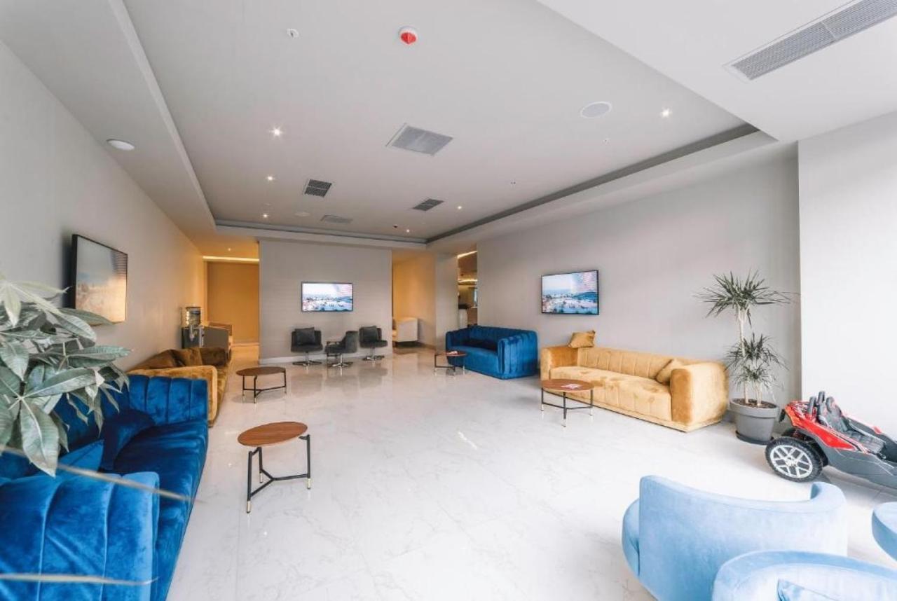 Luxury Sea View Apartments In Orbi City Batumi Esterno foto