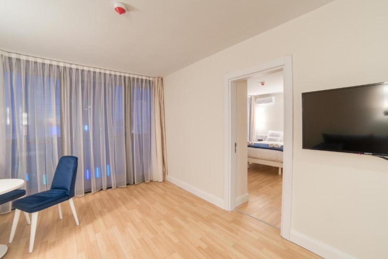Luxury Sea View Apartments In Orbi City Batumi Esterno foto