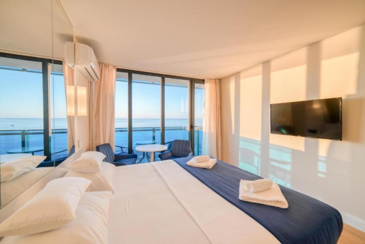 Luxury Sea View Apartments In Orbi City Batumi Esterno foto